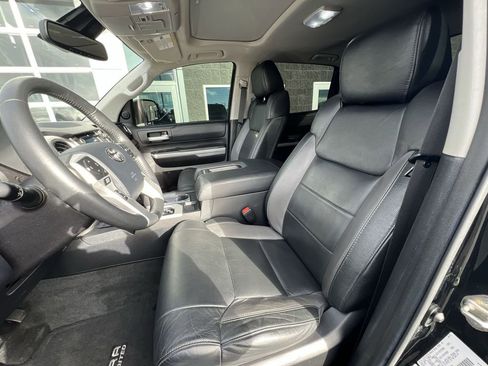Used 2020 Toyota Tundra Limited w/ Limited Premium Package image 20