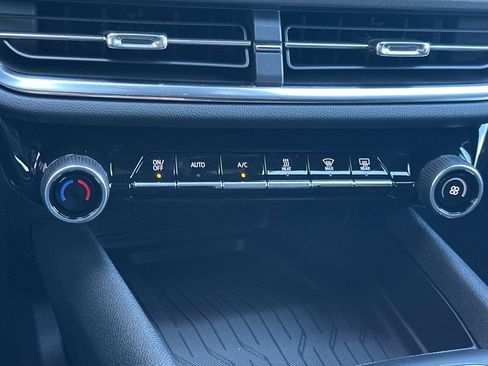 New 2026 Chevrolet Equinox EV LT image 19