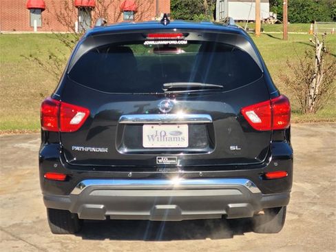 Used 2019 Nissan Pathfinder SL image 5