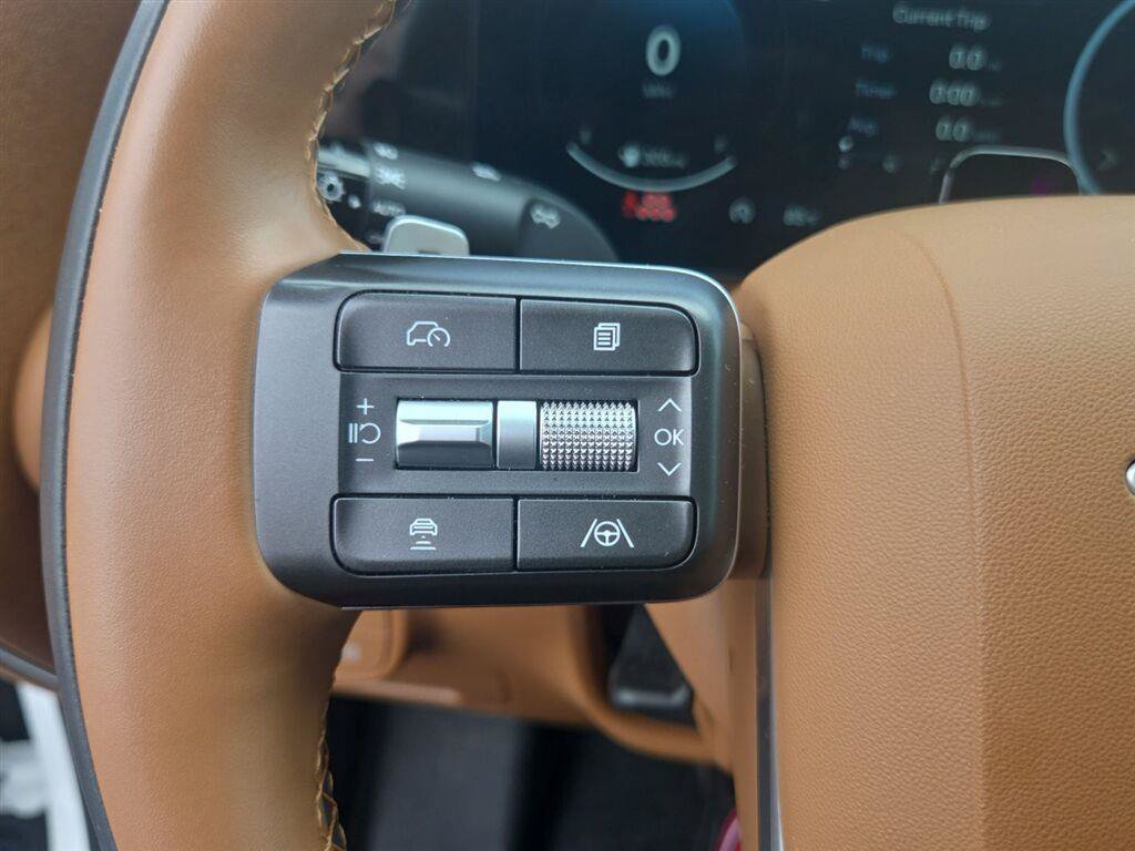 Used 2026 Hyundai Palisade Calligraphy FWD image 12