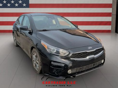 Used 2020 Kia Forte LXS FWD image 8