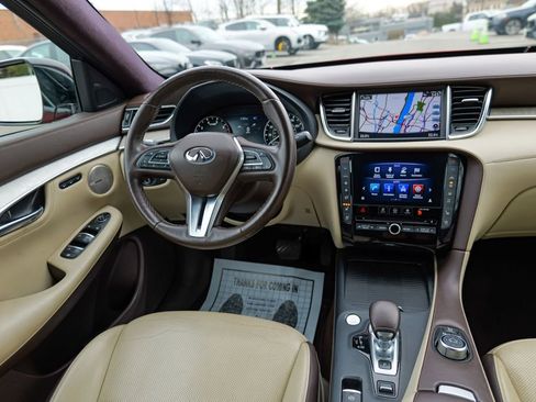 Used 2019 INFINITI QX50 Essential w/ Sensory Package image 40