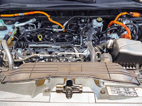 Used 2025 Ford Escape SE FWD image 23