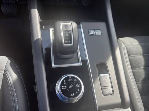 Used 2025 Mitsubishi Outlander SE AWD/4WD image 21