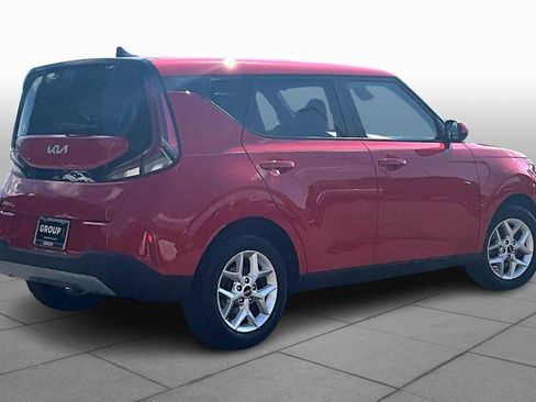 Used 2023 Kia Soul LX w/ LX Technology Package image 12