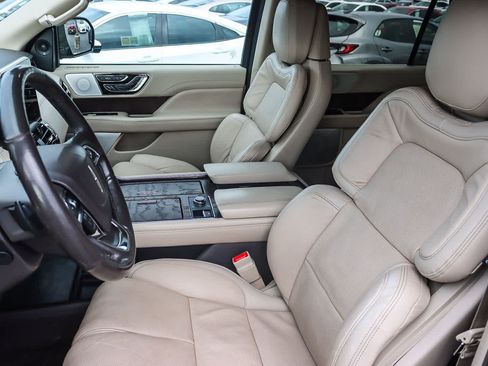 Used 2020 Lincoln Navigator L Reserve w/ Luxury Package image 16