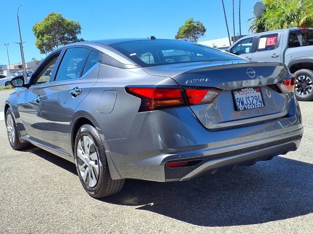 Used 2025 Nissan Altima 2.5 S FWD image 3
