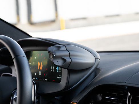 Used 2023 McLaren Artura RWD image 72