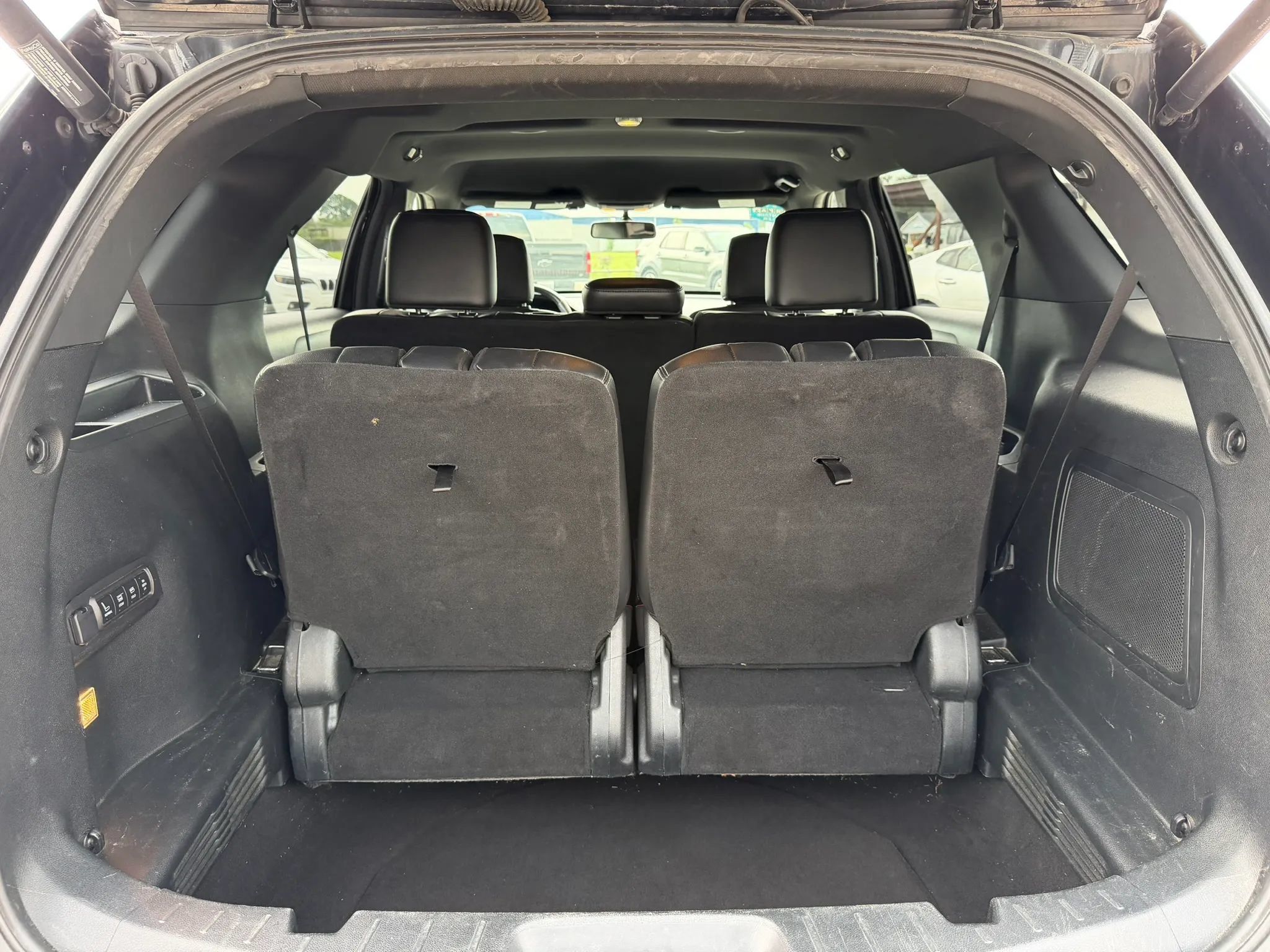 Used 2019 Ford Explorer Limited w/ Class III Trailer Tow Package FWD image 17