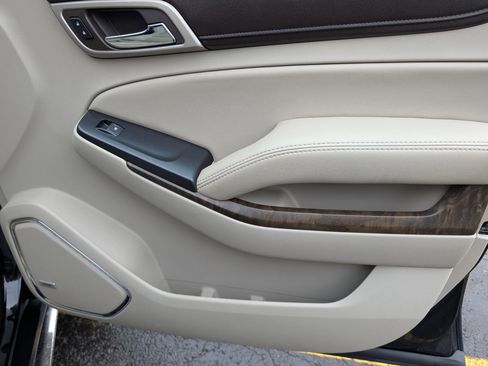 Used 2018 GMC Yukon Denali w/ Denali Ultimate Package image 29