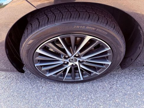 Certified 2025 Lexus ES 350 w/ Premium Package FWD image 15