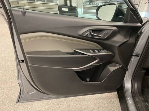New 2026 Chevrolet Trax ACTIV w/ Sunroof Package FWD image 26