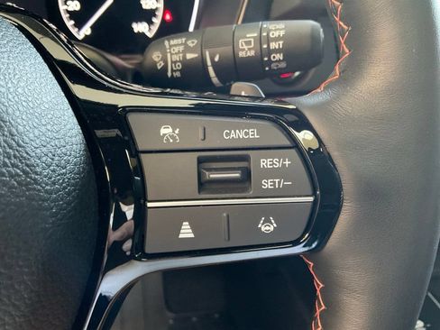 Used 2025 Honda Pilot TrailSport image 14