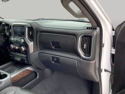 Used 2019 GMC Sierra 1500 Denali AWD/4WD image 18