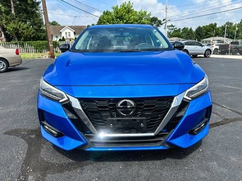 Used 2021 Nissan Sentra SR w/ SR Premium Package FWD image 2