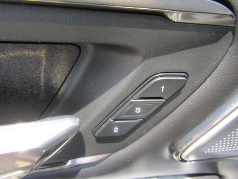 Used 2020 RAM 1500 Limited AWD/4WD image 24