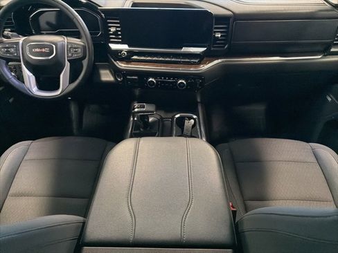 Used 2024 GMC Sierra 1500 Elevation w/ Preferred Package image 17