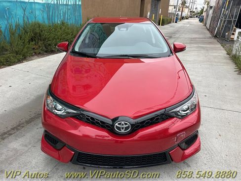 Used 2017 Toyota Corolla iM image 2