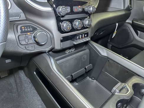 New 2026 RAM 1500 Express AWD/4WD image 31