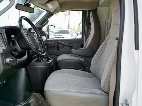 Used 2021 Chevrolet Express 3500 w/ Power Convenience Package image 18