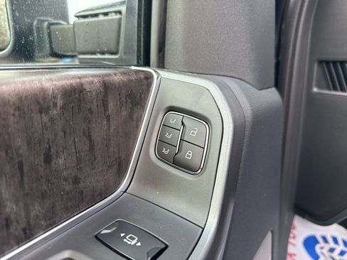 New 2026 Ford F250 Lariat w/ Black Appearance Package image 13