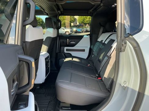 Used 2024 GMC Hummer EV 2X w/ LPO, Illumination Package AWD/4WD image 26
