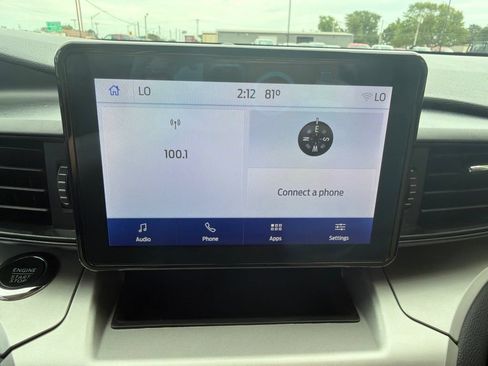 Used 2022 Ford Explorer XLT AWD/4WD image 17