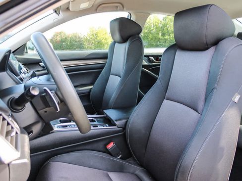 Used 2020 Honda Accord Hybrid image 17