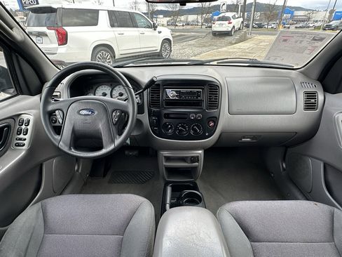 Used 2002 Ford Escape XLT image 5