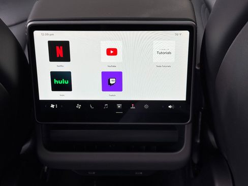 Used 2026 Tesla Model Y 2WD image 35