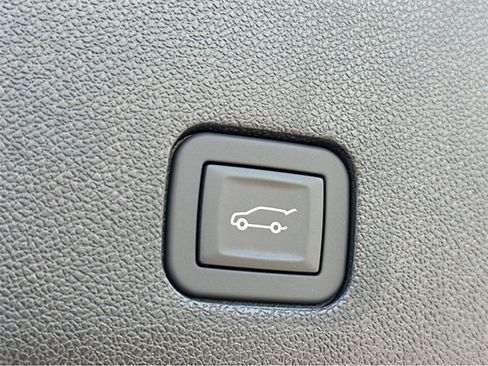 New 2025 Cadillac XT6 Premium Luxury w/ Technology Package image 32