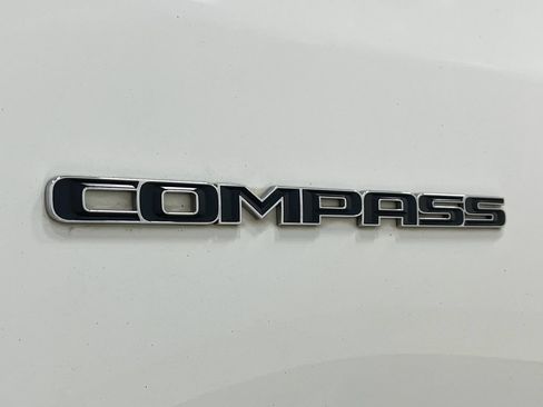 Used 2019 Jeep Compass Limited w/ Safety & Security Group AWD/4WD image 40
