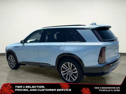 Used 2026 Cadillac Vistiq Sport w/ LPO, Floor Liner Package AWD/4WD image 5