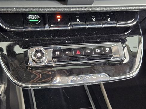 New 2026 Lincoln Corsair Premiere image 16