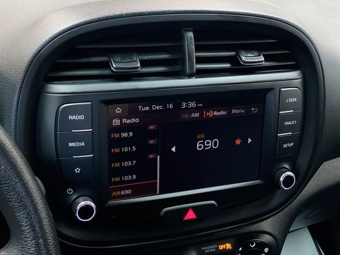 Certified 2023 Kia Soul LX w/ Option Group 015 image 26