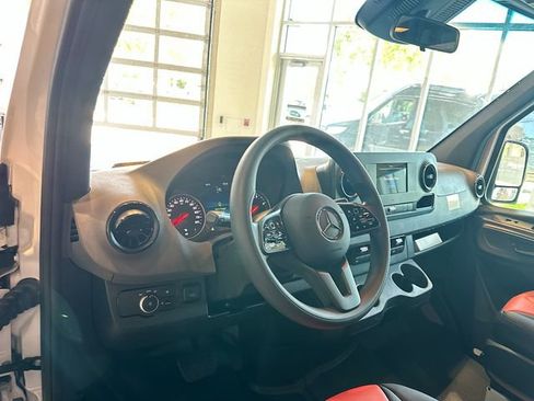 New 2024 Mercedes-Benz Sprinter 3500 image 9