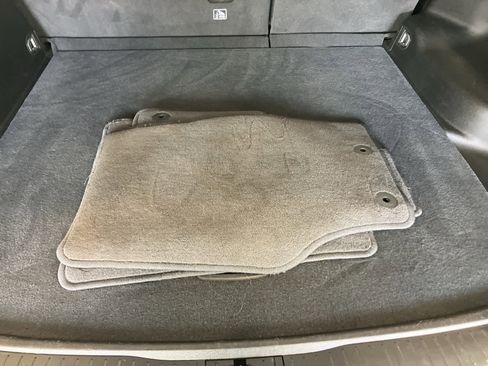 Used 2023 Jeep Grand Cherokee Limited image 34