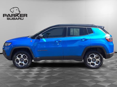 Used 2022 Jeep Compass Trailhawk w/ Trailhawk Convenience Group AWD/4WD image 2