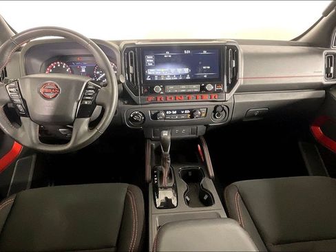Used 2025 Nissan Frontier PRO-4X AWD/4WD image 17