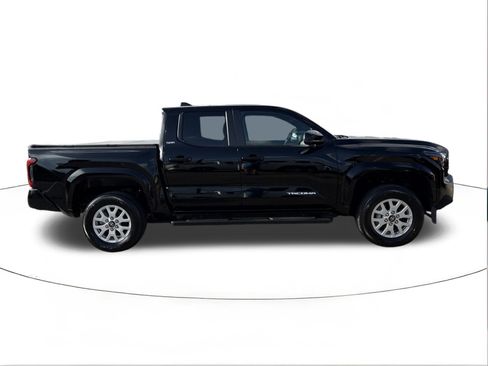 Used 2024 Toyota Tacoma SR5 image 2