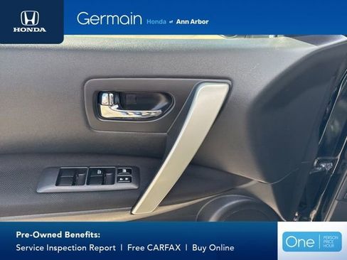 Used 2011 Nissan Rogue SV image 16