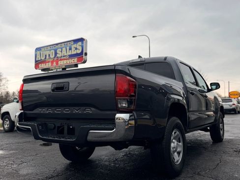 Used 2023 Toyota Tacoma SR5 RWD image 4