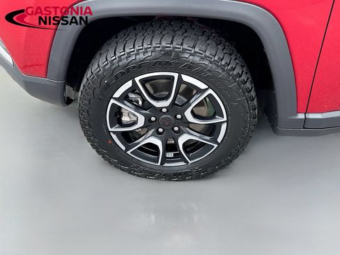 Used 2025 Jeep Compass Trailhawk AWD/4WD image 31
