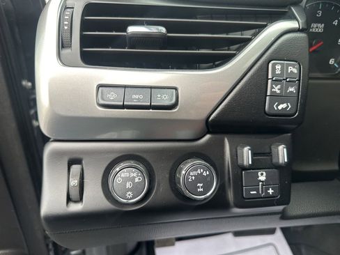 Used 2019 Chevrolet Tahoe Premier w/ Premier Plus Edition image 16