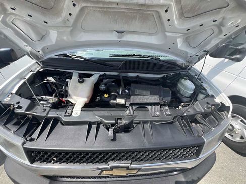 Used 2013 Chevrolet Express 3500 w/ Chrome Appearance Package image 13