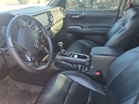 Used 2022 Toyota Tacoma TRD Off-Road w/ TRD Premium Off Road Package image 14