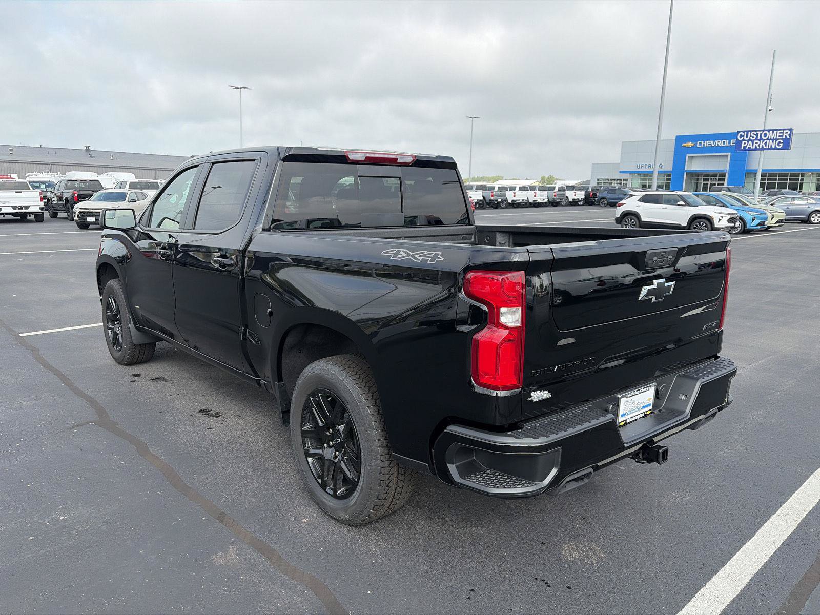 New 2026 Chevrolet Silverado 1500 RST w/ Dark Appearance Package AWD/4WD image 11