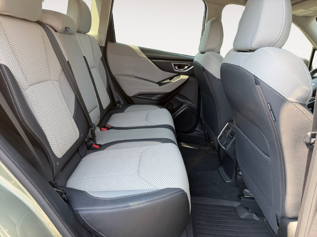 Used 2020 Subaru Forester Premium AWD/4WD image 24