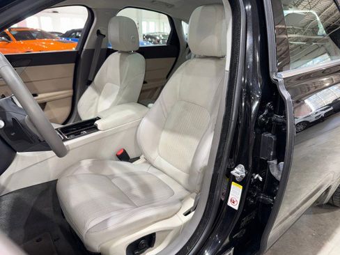 Used 2016 Jaguar XF Prestige image 78