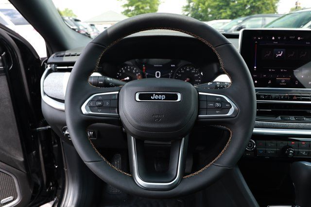 New 2026 Jeep Compass Latitude AWD/4WD image 11